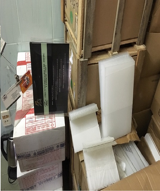 menu-a4--khung-bang-mica-a4-standee-mica-menu-mica-a4-bang-manu-mica--manu-ban-mica-manu-mica-nhua-a4.jpg